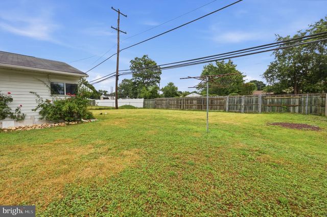268 BLUE RIDGE DR, Levittown, PA 19057
