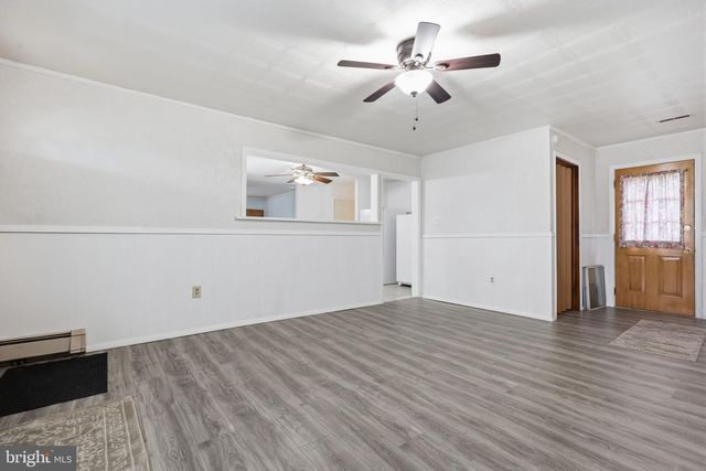 268 BLUE RIDGE DR, Levittown, PA 19057