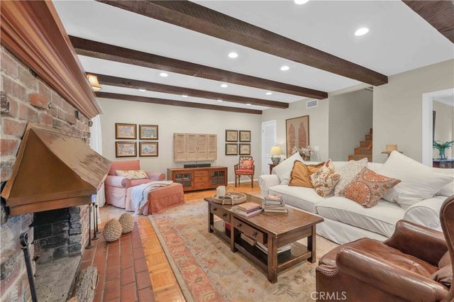 9925 Shadow Hills, Sunland, CA 91040
