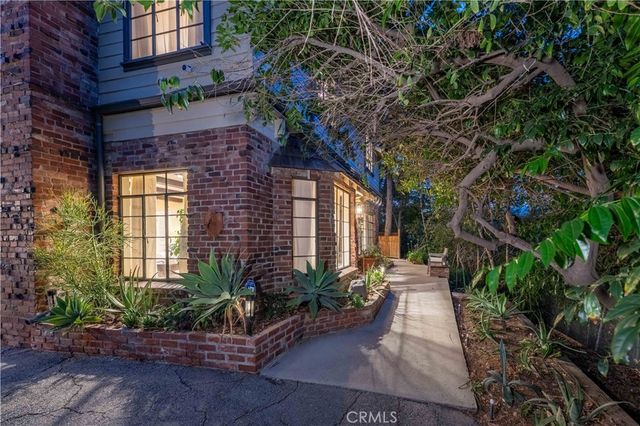 9925 Shadow Hills, Sunland, CA 91040