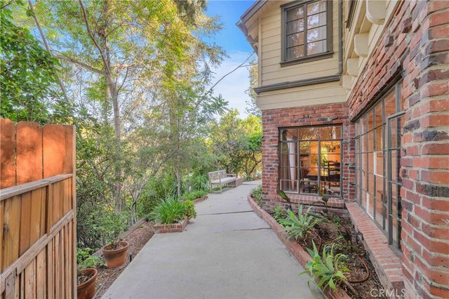 9925 Shadow Hills, Sunland, CA 91040