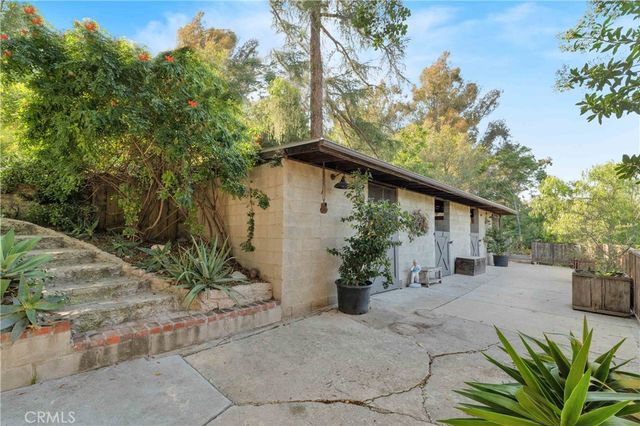 9925 Shadow Hills, Sunland, CA 91040