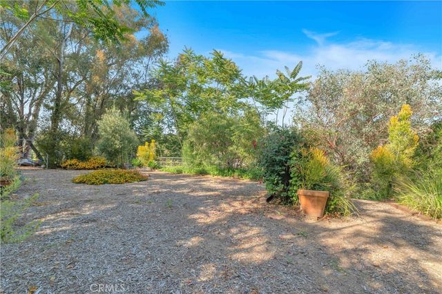 9925 Shadow Hills, Sunland, CA 91040