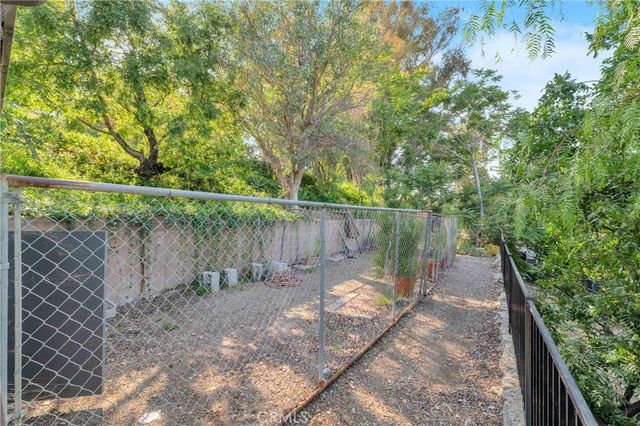 9925 Shadow Hills, Sunland, CA 91040