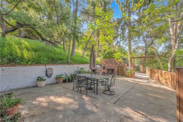 9925 Shadow Hills, Sunland, CA 91040
