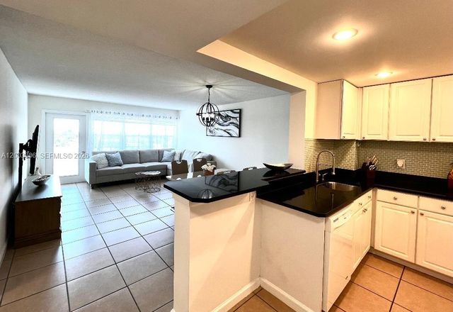 401 Golden Isles Dr 1011, Hallandale Beach, FL 33009