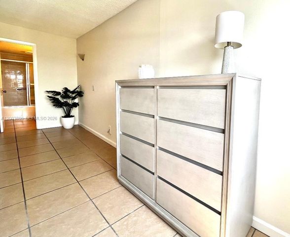 401 Golden Isles Dr 1011, Hallandale Beach, FL 33009