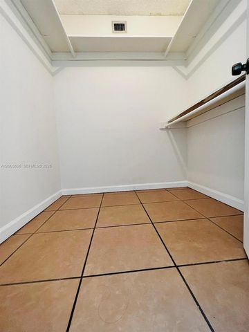 401 Golden Isles Dr 1011, Hallandale Beach, FL 33009