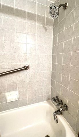 401 Golden Isles Dr 1011, Hallandale Beach, FL 33009