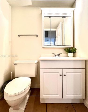 401 Golden Isles Dr 1011, Hallandale Beach, FL 33009