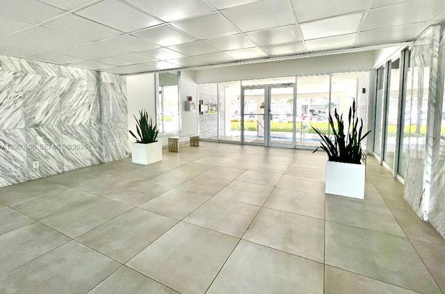 401 Golden Isles Dr 1011, Hallandale Beach, FL 33009