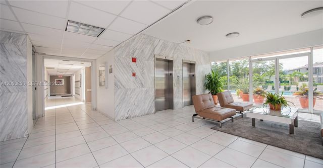 401 Golden Isles Dr 1011, Hallandale Beach, FL 33009