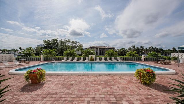 401 Golden Isles Dr 1011, Hallandale Beach, FL 33009