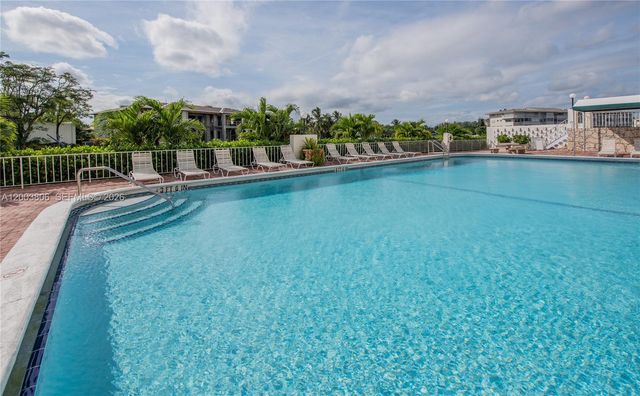 401 Golden Isles Dr 1011, Hallandale Beach, FL 33009