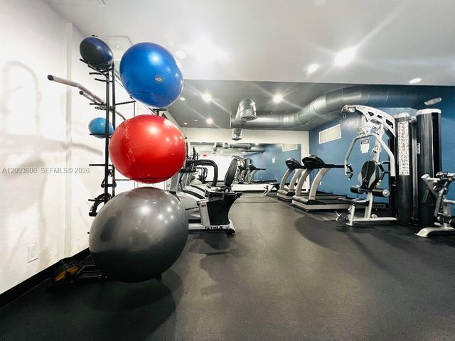 401 Golden Isles Dr 1011, Hallandale Beach, FL 33009