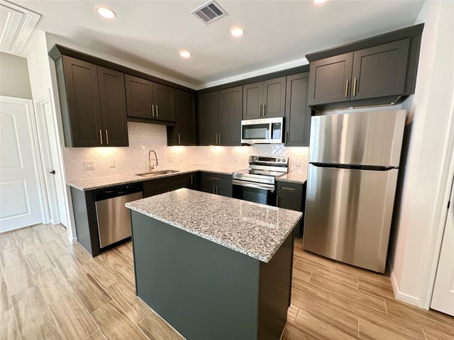 11557 Persimmon Street, Willis, TX 77318