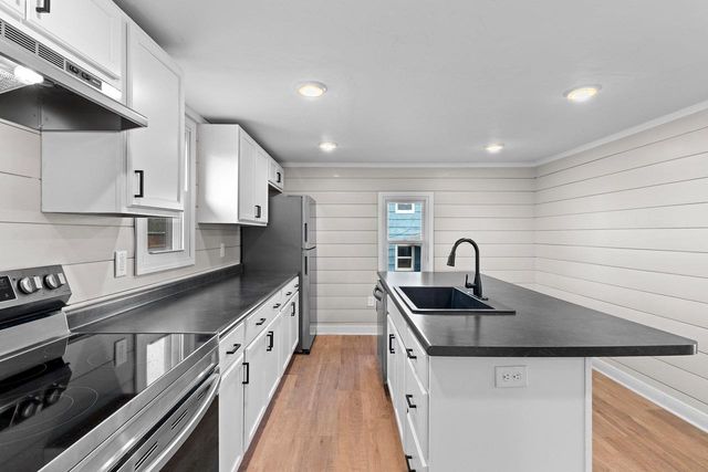 1175 9TH STREET, Green Bay, WI 54304