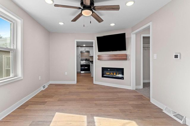 1175 9TH STREET, Green Bay, WI 54304