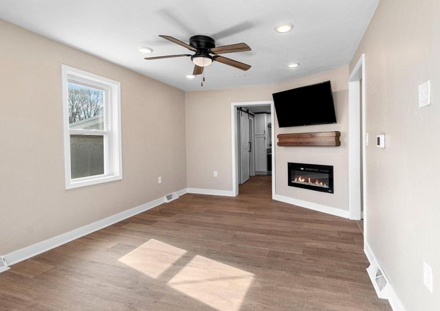 1175 9TH STREET, Green Bay, WI 54304