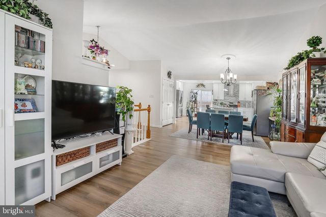 3 TRIPOLEY TER, Gaithersburg, MD 20878