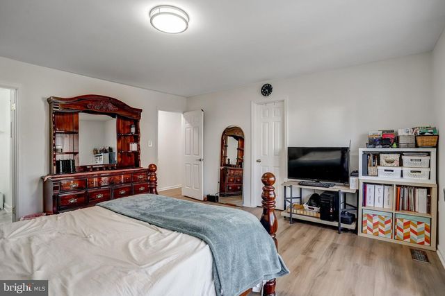 3 TRIPOLEY TER, Gaithersburg, MD 20878