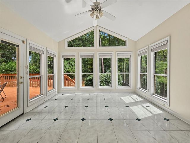 4619 Kiplin Lake Court, Sugar Hill, GA 30518