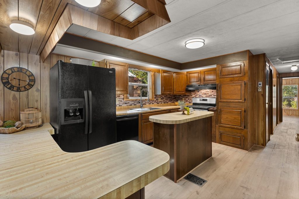 130 Stubborn Pine Jemez Homes and Land, LLC