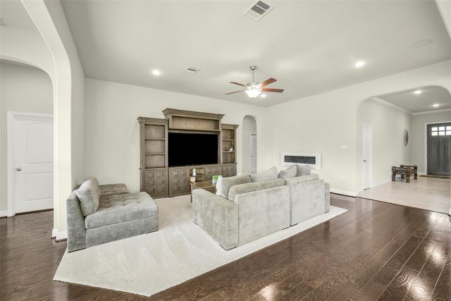 2214 Captain Davis Drive, Richmond, TX 77469