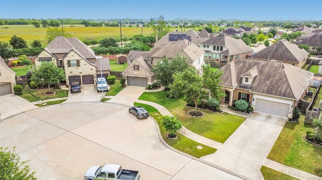 2214 Captain Davis Drive, Richmond, TX 77469