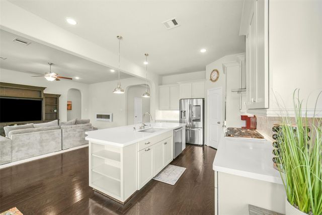 2214 Captain Davis Drive, Richmond, TX 77469