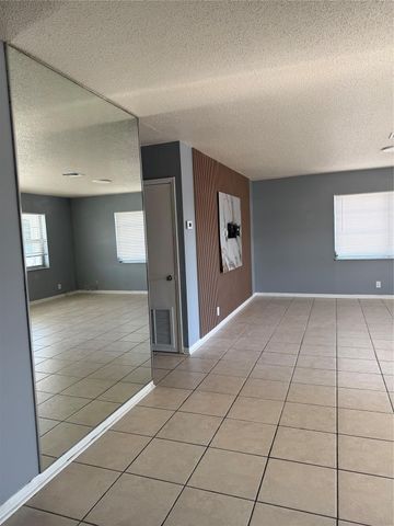 410 S C st 8, Lake Worth Beach, FL 33460