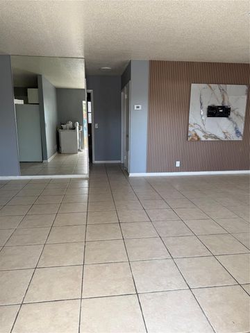 410 S C st 8, Lake Worth Beach, FL 33460