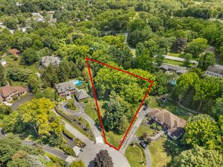 16 Kingwood Lane, Poughkeepsie, NY 12601