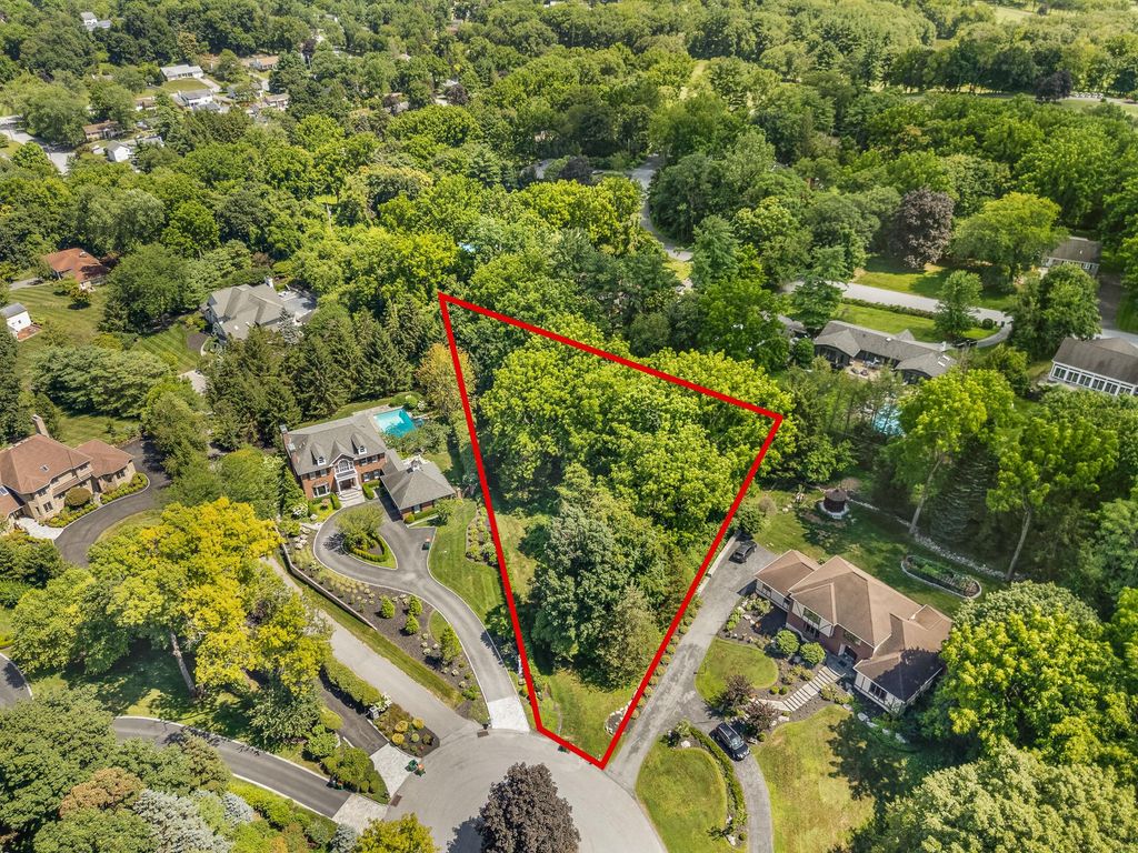 16 Kingwood Lane, Poughkeepsie, NY 12601