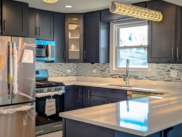 401 W 14th Place, Chicago Heights, IL 60411