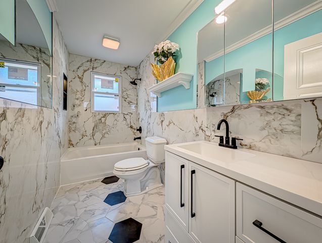 401 W 14th Place, Chicago Heights, IL 60411