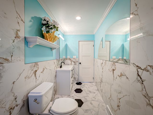 401 W 14th Place, Chicago Heights, IL 60411