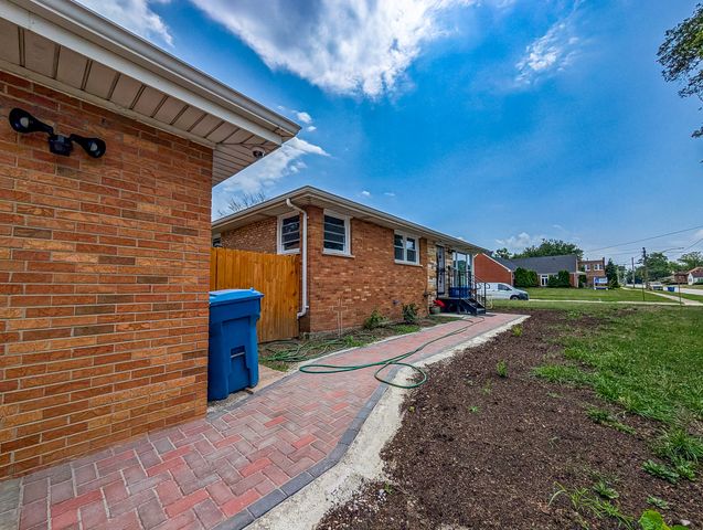 401 W 14th Place, Chicago Heights, IL 60411