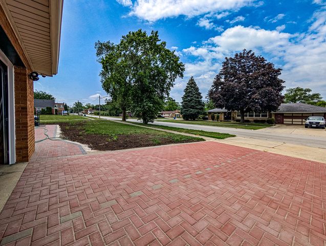 401 W 14th Place, Chicago Heights, IL 60411