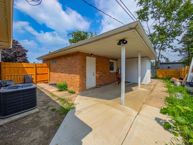 401 W 14th Place, Chicago Heights, IL 60411