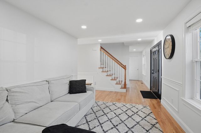 155 Turkey Hill Rd, Rutland, MA 01543