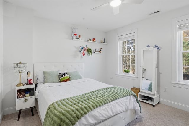 155 Turkey Hill Rd, Rutland, MA 01543