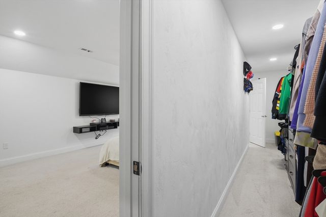 155 Turkey Hill Rd, Rutland, MA 01543