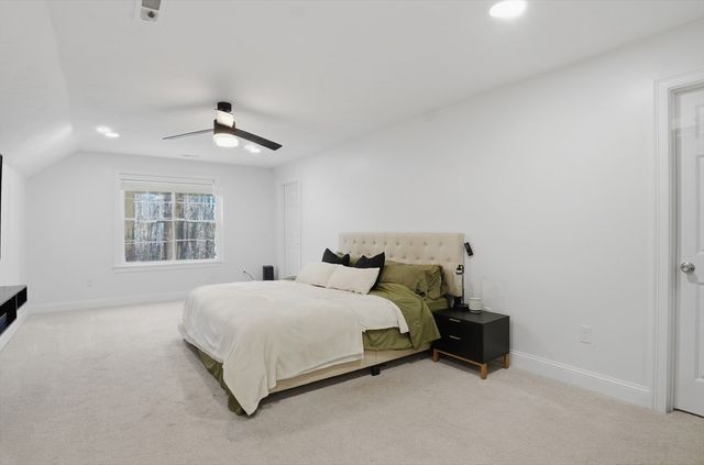 155 Turkey Hill Rd, Rutland, MA 01543