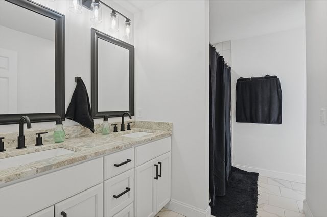 155 Turkey Hill Rd, Rutland, MA 01543