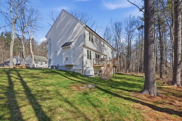 155 Turkey Hill Rd, Rutland, MA 01543