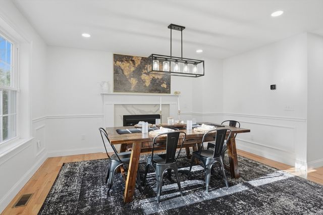 155 Turkey Hill Rd, Rutland, MA 01543