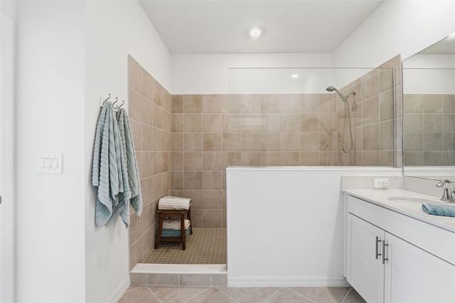 12625 RADIANCE COURT 202, Venice, FL 34293