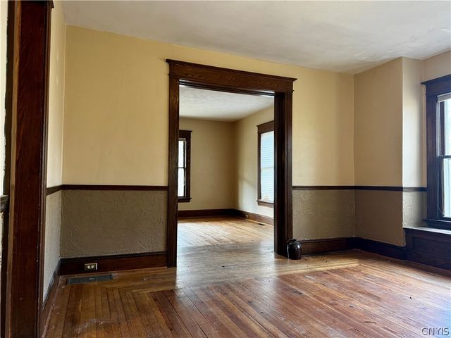 130 Woodlawn Avenue, Auburn, NY 13021