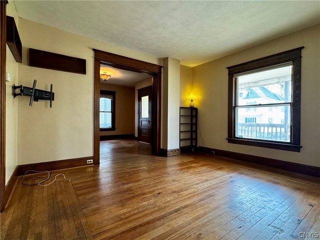 130 Woodlawn Avenue, Auburn, NY 13021